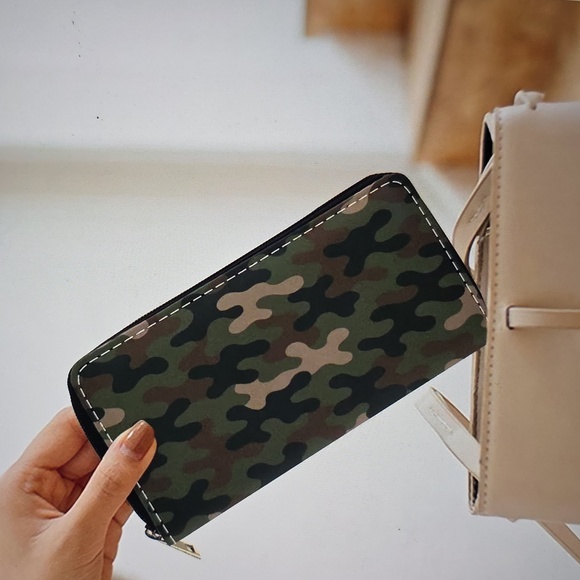 Camo Women's Camouflage Wallet Vegan Leather - Picture 7 of 7